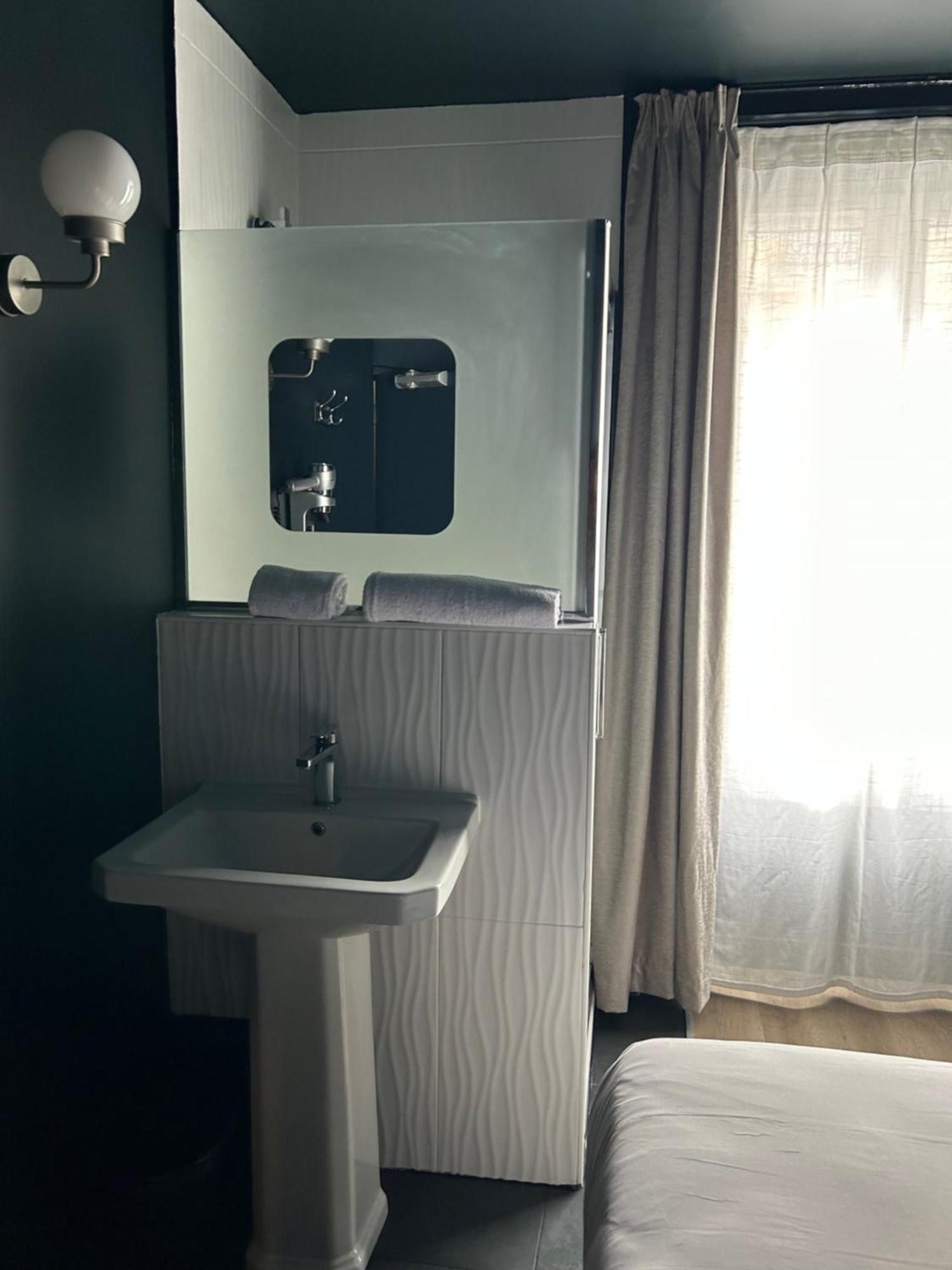 Hotel Maat Etoile Paris Luaran gambar